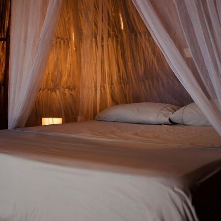 Los Hermanos Beach Hostal Guachaca Екстер'єр фото