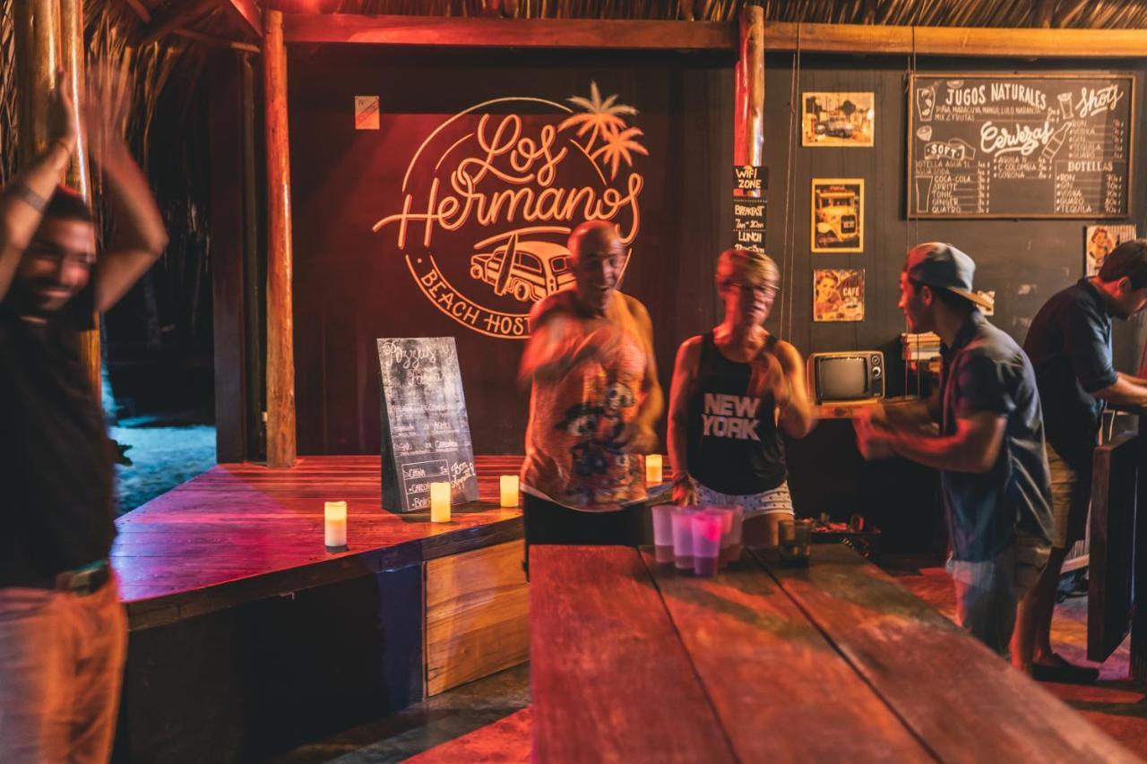 Los Hermanos Beach Hostal Guachaca Екстер'єр фото